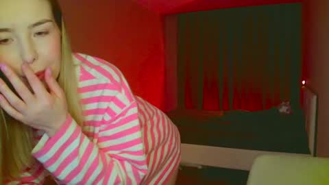 Mia online show from 1, 3, 2025