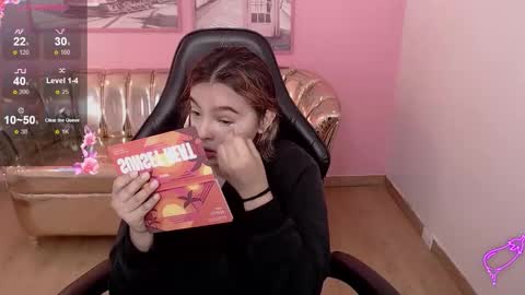 Mia online show from 8, 11, 2025