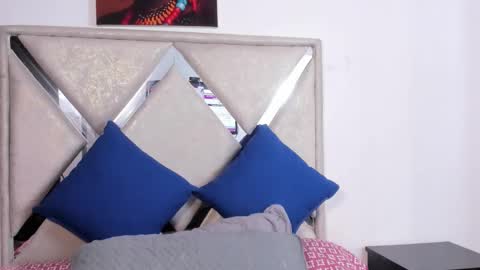 Snapshot of mia_fox3 chatting on 5, 11, 2025 mia fox online show from 5, 11, 2025