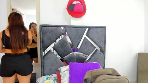 Snapshot of mia_fox3 chatting on 24, 11, 2025 mia fox online show from 24, 11, 2025