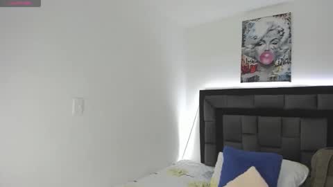 Snapshot of mia_fox3 chatting on 13, 1, 2026 mia fox online show from 13, 1, 2026