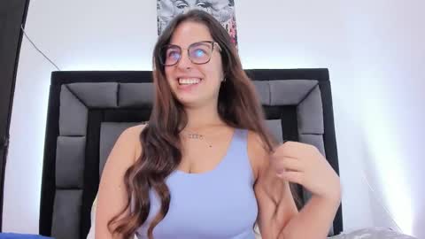 Snapshot of mia_fox3 chatting on 6, 2, 2026 mia fox online show from 6, 2, 2026