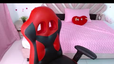 mia online show from 28, 3, 2026