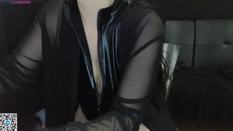 Snapshot of mia_g0ld chatting on 25, 11, 2025 Golden ones online show from 25, 11, 2025