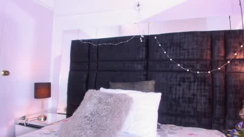 Snapshot of mia_garcia2 chatting on 4, 12, 2024 MIA online show from 4, 12, 2024