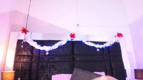 Snapshot of mia_garcia2 chatting on 17, 12, 2024 MIA online show from 17, 12, 2024