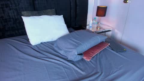 Snapshot of mia_garcia2 chatting on 12, 1, 2025 MIA online show from 12, 1, 2025