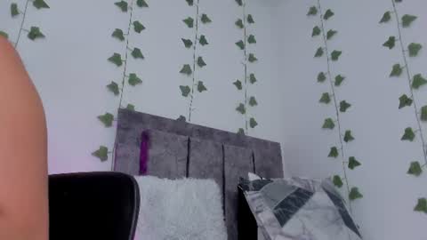 Snapshot of mia_garcia2 chatting on 11, 6, 2026 MIA online show from 11, 6, 2026