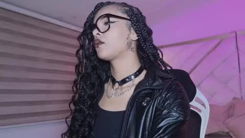 Mia online show from 19, 2, 2026