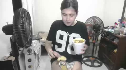 Snapshot of mia_goth766259 chatting on 2, 12, 2025 izzy online show from 2, 12, 2025