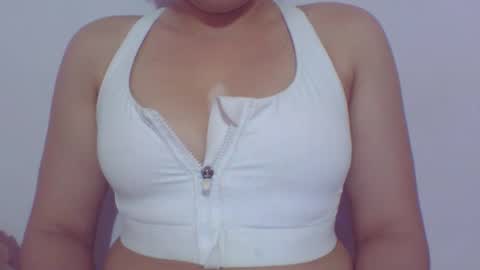 Snapshot of mia_k02 chatting on 26, 4, 2026 Mia online show from 26, 4, 2026