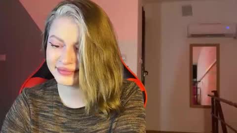 Snapshot of mia_kamp chatting on 12, 9, 2025 Mia online show from 12, 9, 2025