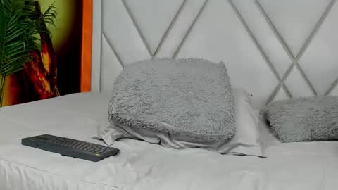 mia_kleim1 online show from 15, 3, 2026