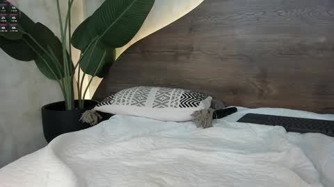 mia_lacy online show from 4, 2, 2025