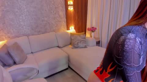 Mia Lane online show from 15, 12, 2025