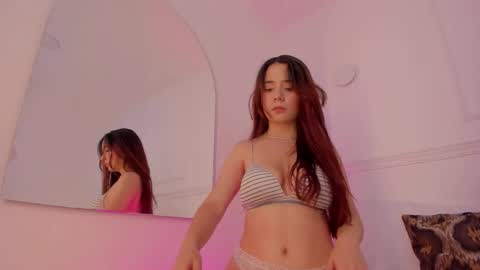 Snapshot of mia_lombana chatting on 17, 11, 2025 mia_lombana online show from 17, 11, 2025