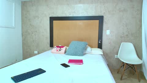 Snapshot of mia_lopez52 chatting on 28, 12, 2024 MIALOPEZ . Y . online show from 28, 12, 2024