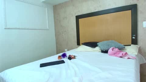 Snapshot of mia_lopez52 chatting on 31, 12, 2024 MIALOPEZ . Y . online show from 31, 12, 2024