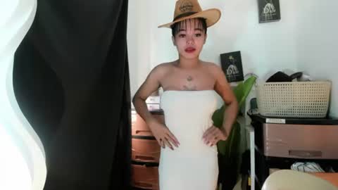Snapshot of mia_lover9 chatting on 22, 7, 2026 M I A online show from 22, 7, 2026