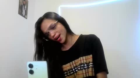 mia lucy 21 online show from 16, 10, 2025