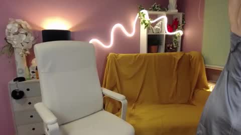 Snapshot of mia_luxx92 chatting on 14, 12, 2024 Mia online show from 14, 12, 2024