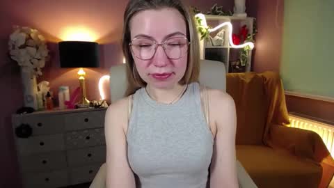 Snapshot of mia_luxx92 chatting on 15, 12, 2024 Mia online show from 15, 12, 2024