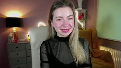 Snapshot of mia_luxx92 chatting on 12, 3, 2025 Mia online show from 12, 3, 2025