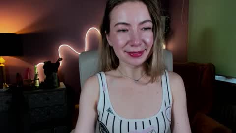 Snapshot of mia_luxx92 chatting on 12, 10, 2025 Mia online show from 12, 10, 2025