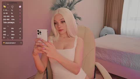 mia_milagros online show from 18, 9, 2025