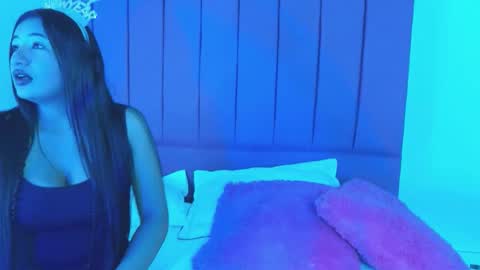 MiaMiller online show from 7, 1, 2026