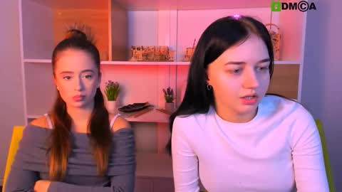 Snapshot of mia_moah chatting on 19, 10, 2025 mia_moah online show from 19, 10, 2025