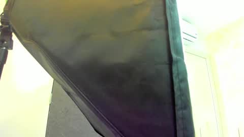 mia montess online show from 23, 3, 2026