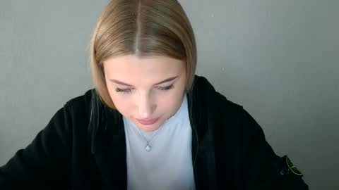 Mia online show from 11, 9, 2025