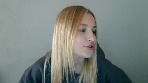 Mia online show from 18, 9, 2025