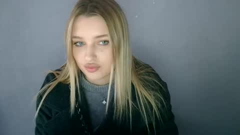 Mia online show from 1, 10, 2025