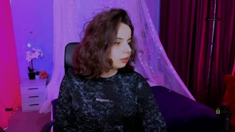 mia_mooon_ online show from 11, 5, 2026