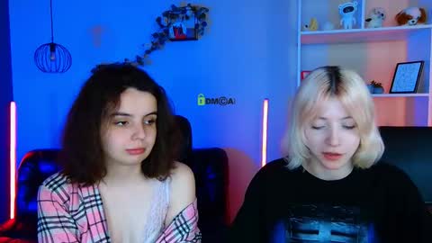 mia_mooon_ online show from 28, 5, 2026