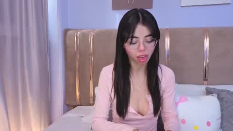 Mia online show from 23, 6, 2026