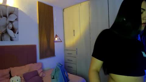 Mia Nevaeh - follow me online show from 18, 1, 2026