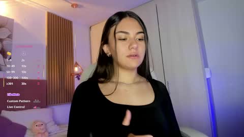 Mia Nevaeh - follow me online show from 4, 6, 2026