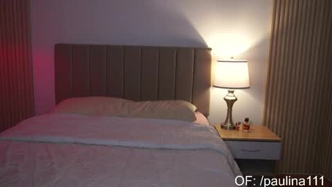 Snapshot of mia_paulina chatting on 31, 10, 2025 Instagram Nelyiramirez online show from 31, 10, 2025