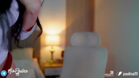 Snapshot of mia_paulina chatting on 28, 11, 2025 Instagram Nelyiramirez online show from 28, 11, 2025