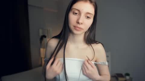 Mia online show from 12, 3, 2025