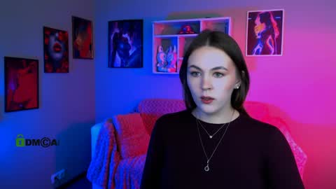 mia online show from 10, 4, 2026