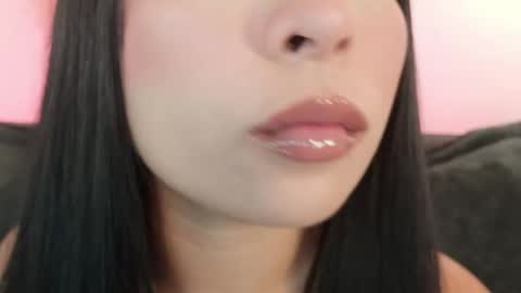 Snapshot of mia_roux1 chatting on 27, 5, 2026 Mia online show from 27, 5, 2026