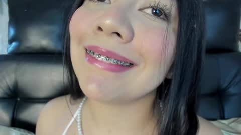 Mia Roux online show from 14, 11, 2025