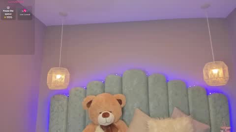 Snapshot of mia_slutty_ chatting on 29, 11, 2025 Mia online show from 29, 11, 2025