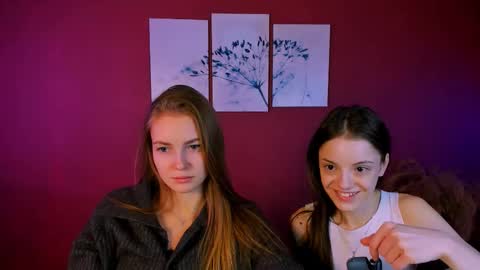 Snapshot of mia_starrr_ chatting on 17, 11, 2025 mia_starrr_ online show from 17, 11, 2025