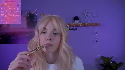 Snapshot of mia_starrr_ chatting on 19, 12, 2025 mia_starrr_ online show from 19, 12, 2025