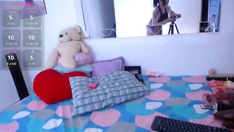 Mia  online show from 9, 2, 2025